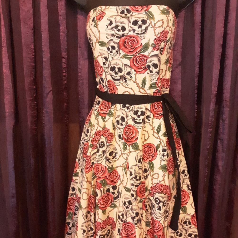 FOLTER Skulls Roses Retro Punk Dress Hot Topic S